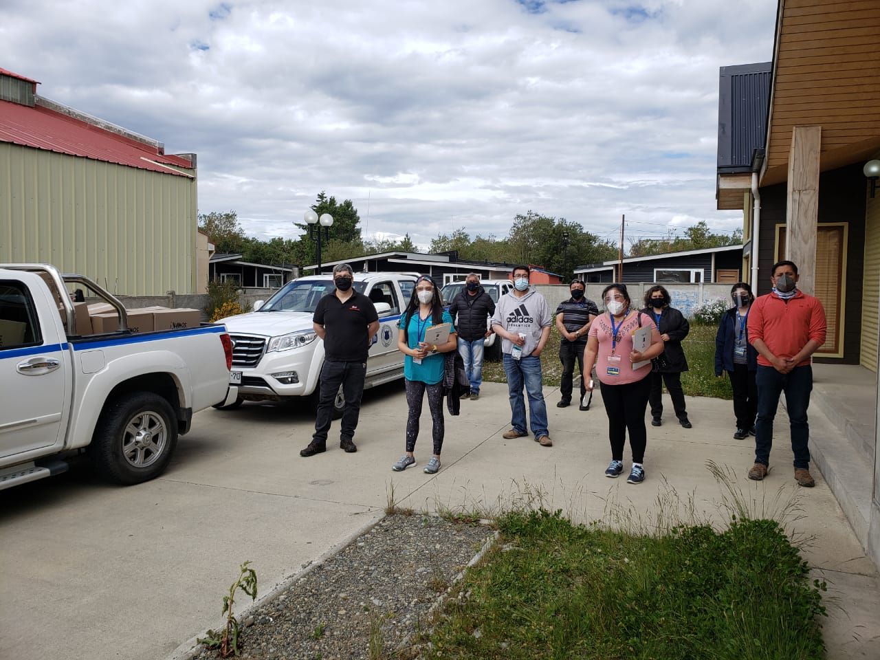 Municipalidad de Punta Arenas inició entrega de canastas enviadas gracias a campaña Vamos Chilenos