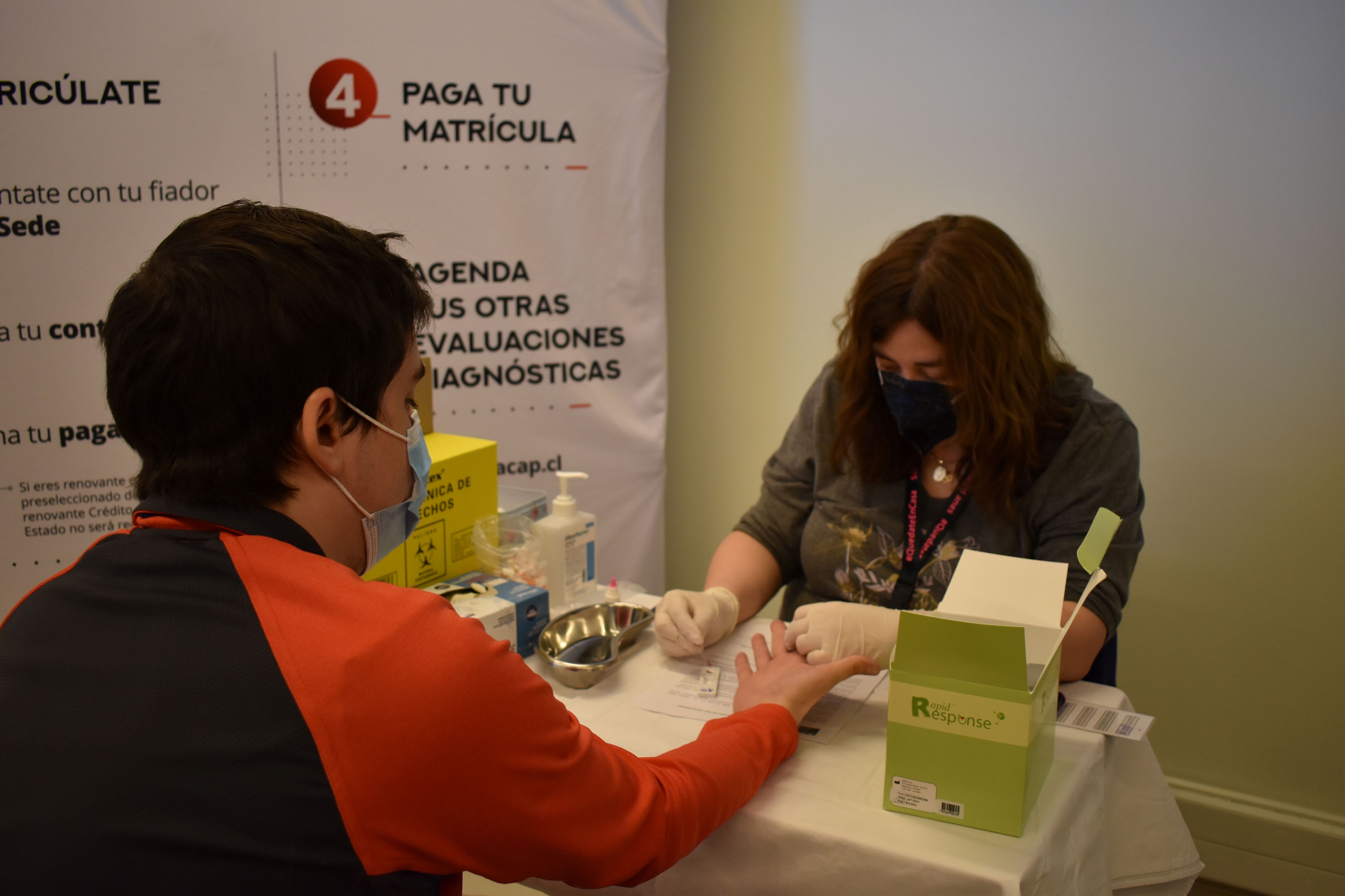 En el Día Mundial de la Lucha contra el Sida, se realizó en Magallanes jornada de prevención y toma de test rápido a jóvenes