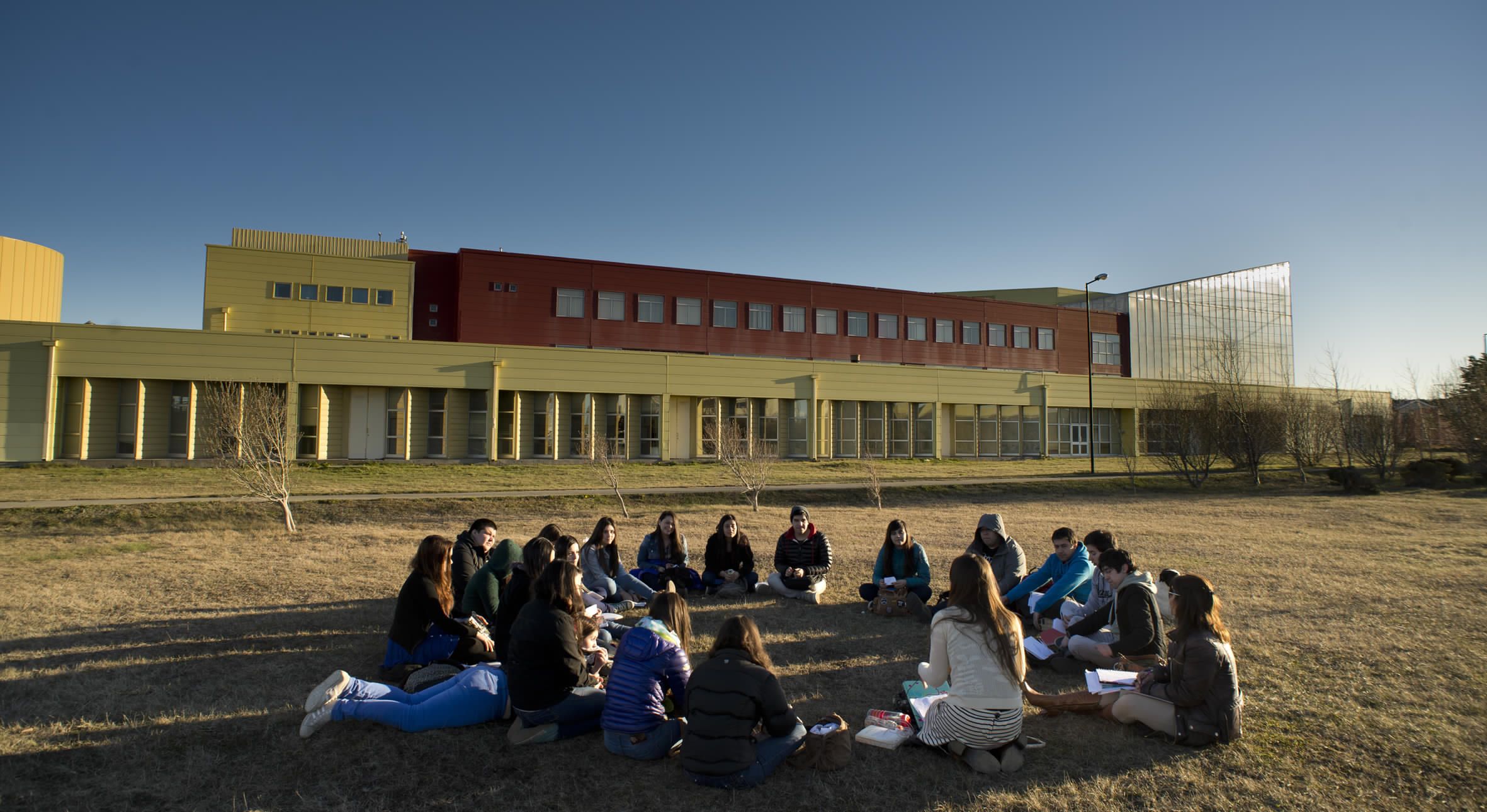 UMAG y Corporación OPCIÓN acuerdan colaborar mutuamente en materias de docencia e investigación