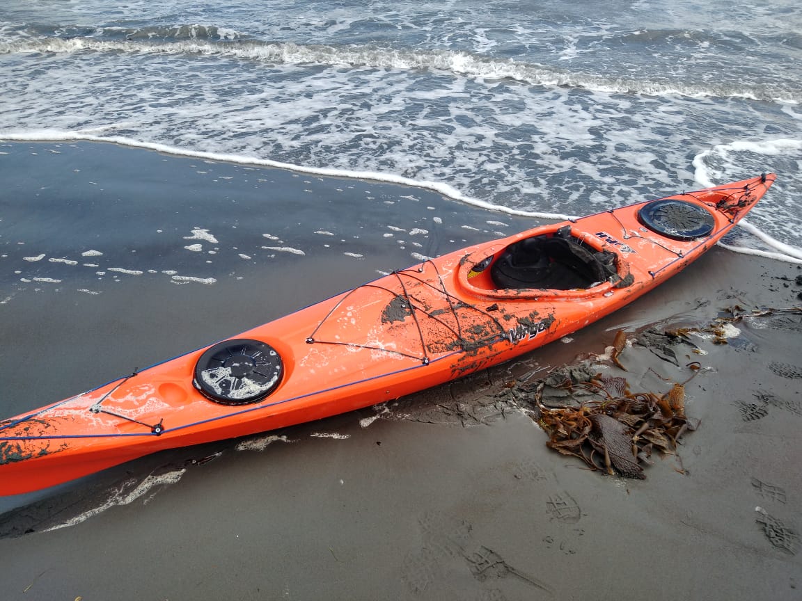 Efectivos del GOPE encontraron sin vida al kayakista extraviado en seno Skyring