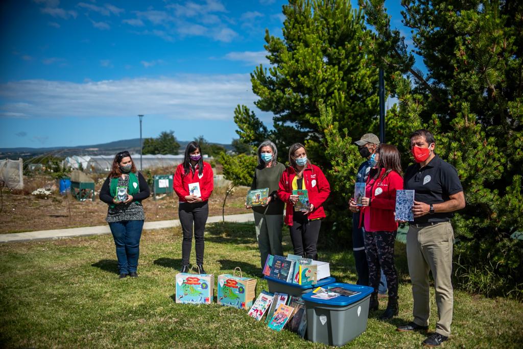 Plan Regional de la Lectura distribuirá textos en comunidades aisladas del territorio de  Magallanes