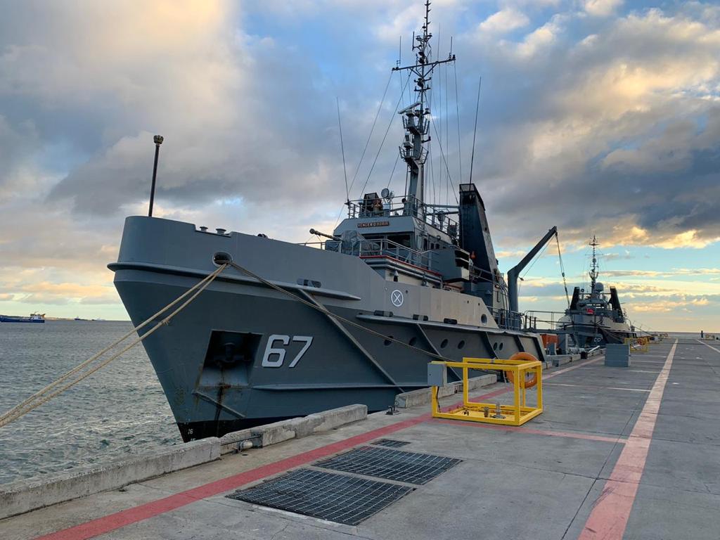Remolcador Lautaro inicia Patrulla Antártica Naval Combinada (PANC), operativo conjunto de las Armadas de Argentina y Chile