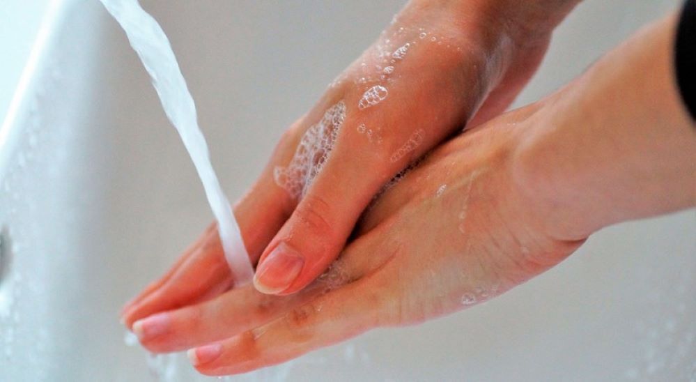El lavado de manos debe ser una acción constante, permanente y cotidiana, para prevenir el coronavirus