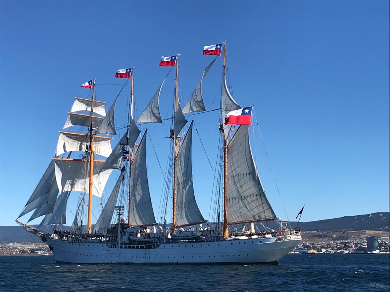 Buque Escuela Esmeralda llegó a Punta Arenas en su LXVI Crucero de Instrucción