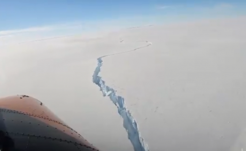 Antártida: enorme iceberg de 1.270 km2 se desprendió cerca de una estación británica