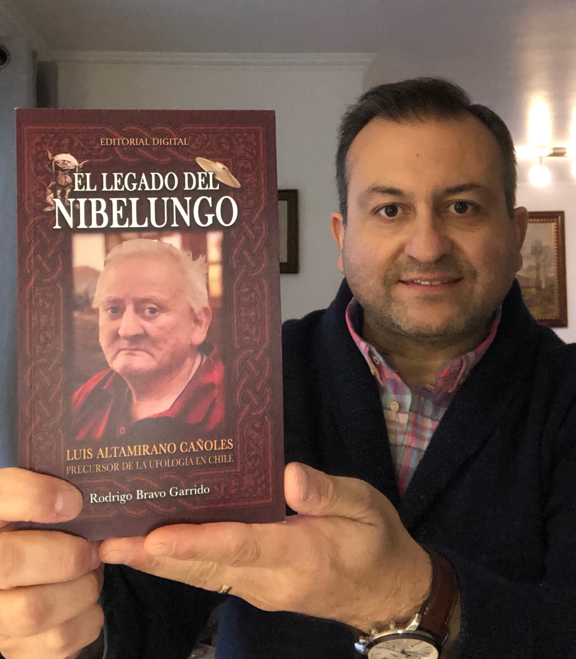Este sábado 20 se presentó online desde Punta Arenas, el libro «El Legado del Nibelungo» con la vida y obra de Luis Altamirano Cañoles, uno de los padres de la ufología en Chile