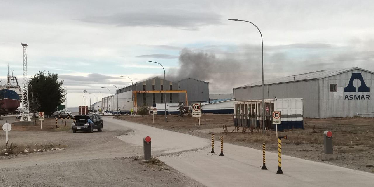 Cuatro lesionados dejó explosión en instalaciones de ASMAR Magallanes: 2 de ellos de extrema gravedad.