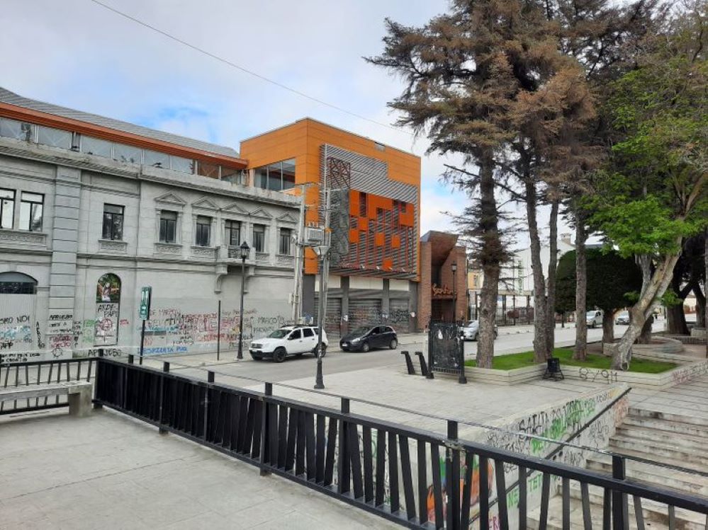 Concejal Soler: se licitará diseño para la instalación de la farmacia comunal en el edificio de Colón con Bories