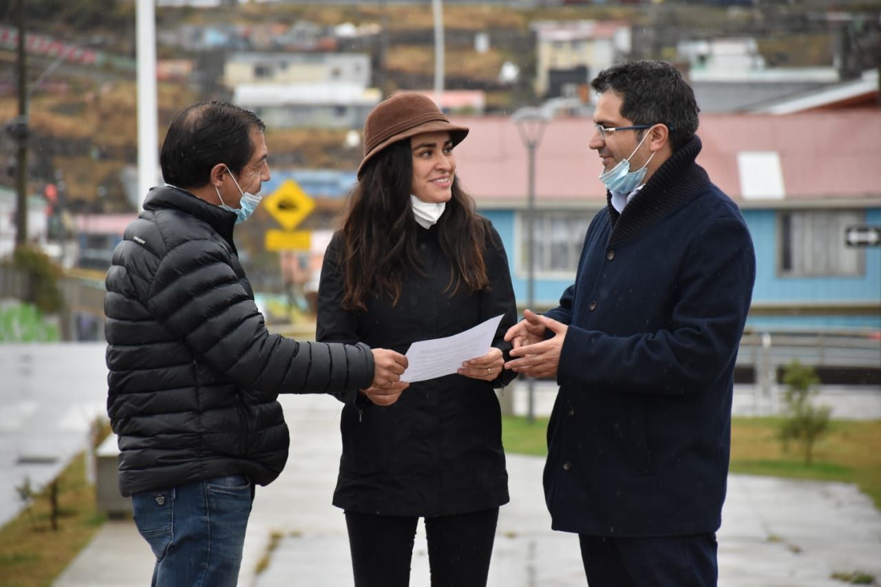 Candidatos a constituyentes de la lista Apruebo Dignidad, invitan a candidato a alcalde Arturo Díaz a firmar compromiso para asegurar proceso constituyente