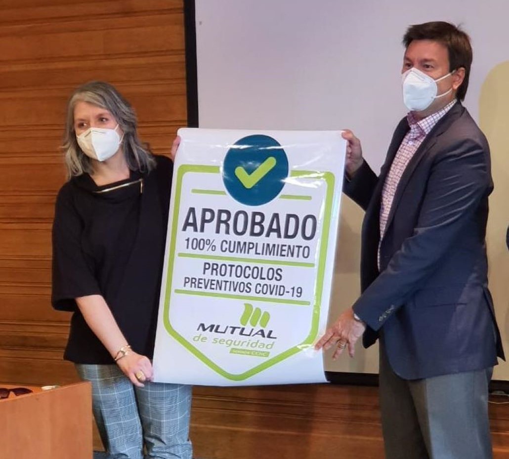 Mutual de Seguridad distingue a empresa salmonera Nova Austral por tasa de accidentes inferior a la de industria manufacturera de Chile