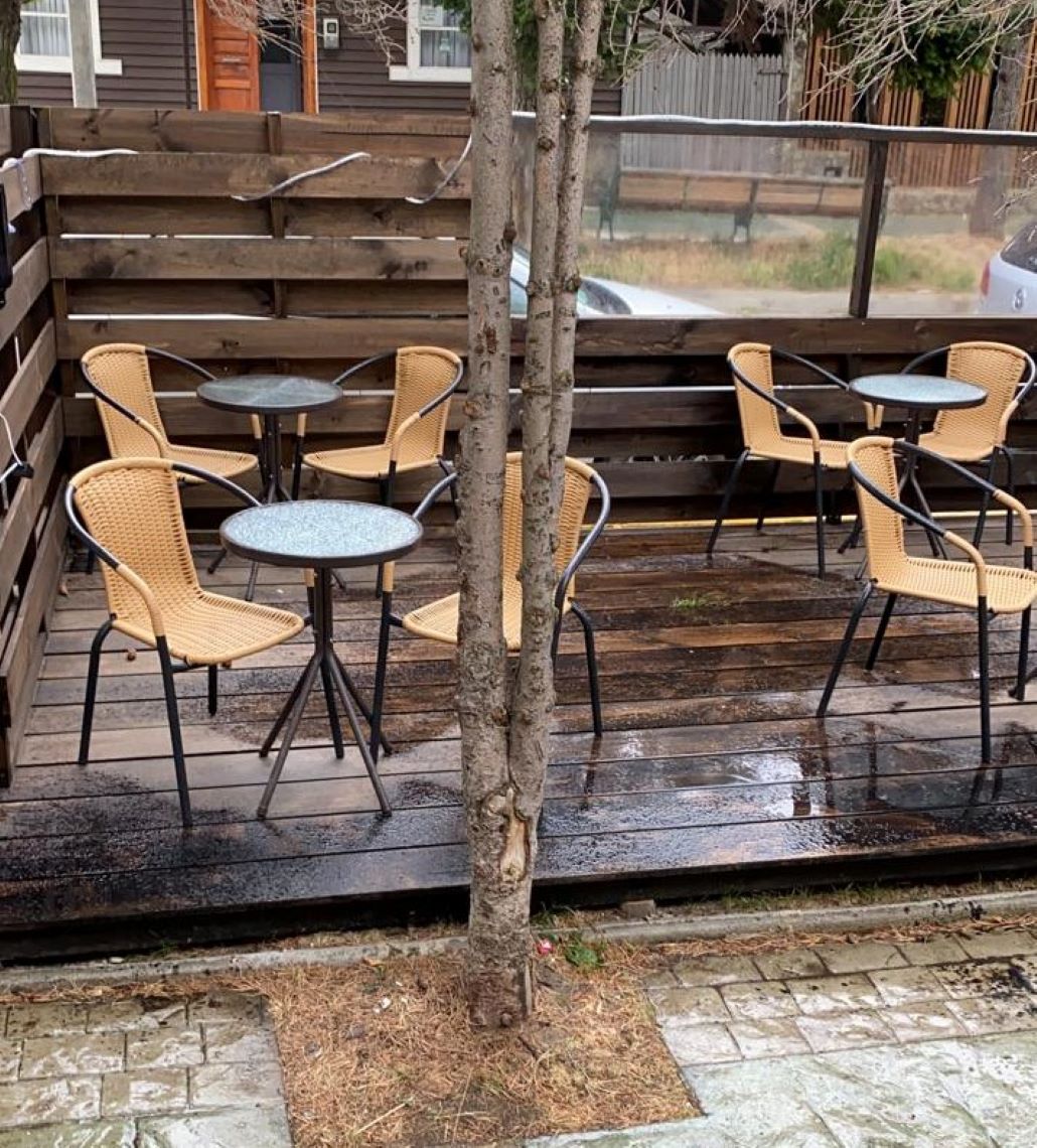 Aforo interior para poder trabajar o apoyo económico para sobrevivir: el reclamo de los empresarios gastronómicos de Puerto Natales