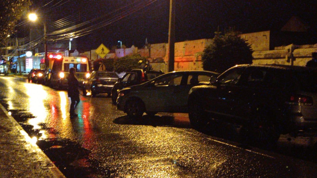 Mujer manejaba en estado de ebriedad, colisionó cuatro vehículos dejando una persona lesionada: Fiscal dispuso su libertad en espera de citación