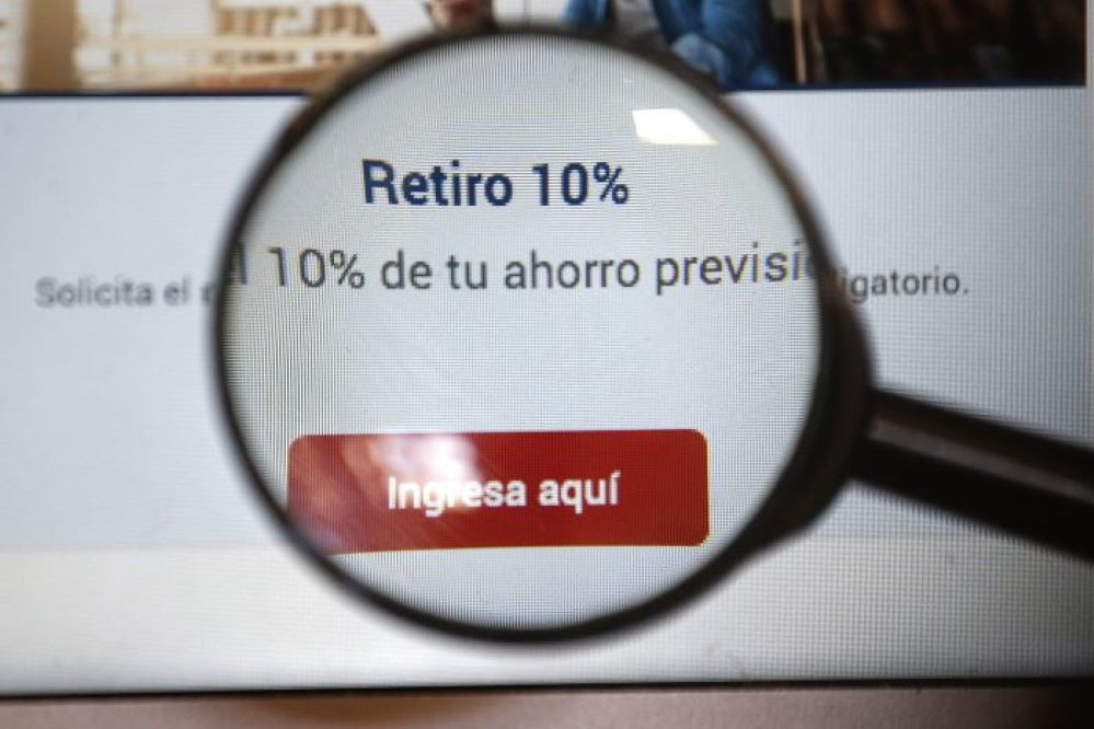 Según encuesta Data Influye, un 77% de encuestados solicitaría tercer retiro de sus fondos previsionales