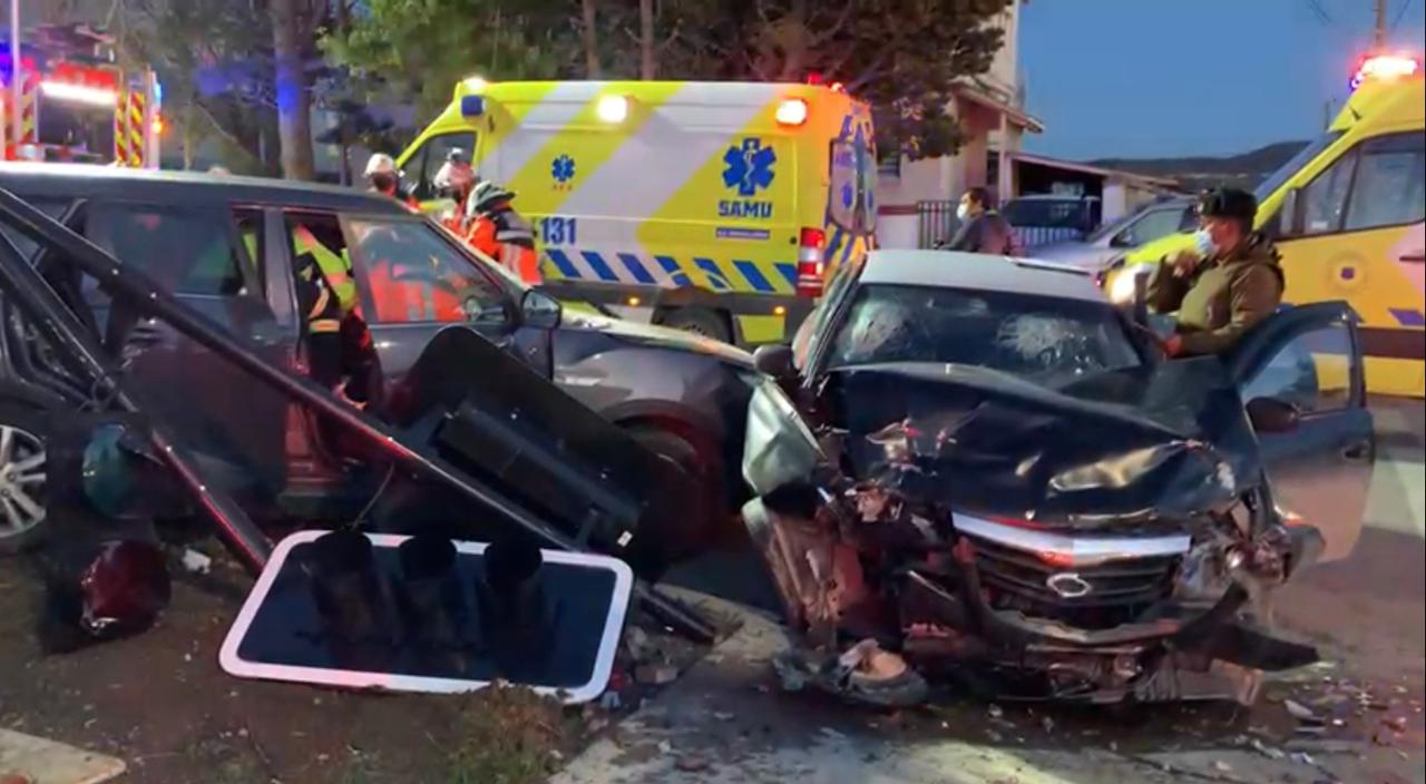 Dos lesionados grave en colisión de alta energía en nueva esquina señalizada por semáforos.