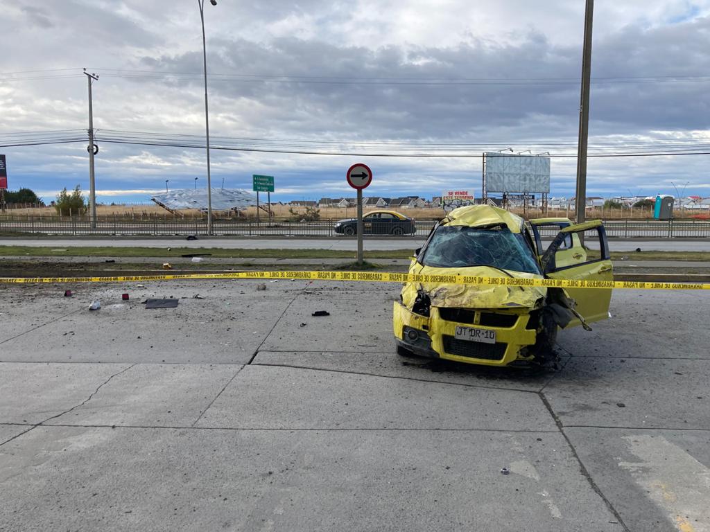 Fallece una de las pasajeras  tras choque en Avenida Frei, esta mañana de domingo.