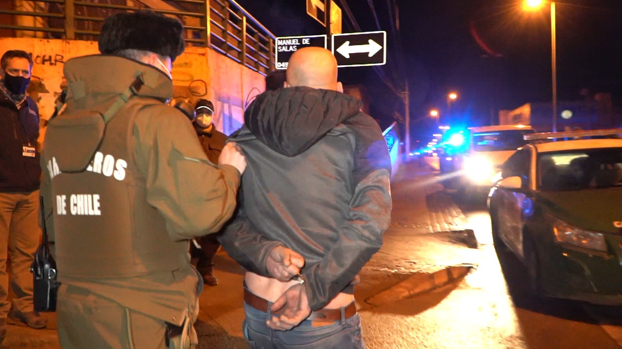 Carabineros detiene a 15 personas en una fiesta clandestina en Punta Arenas