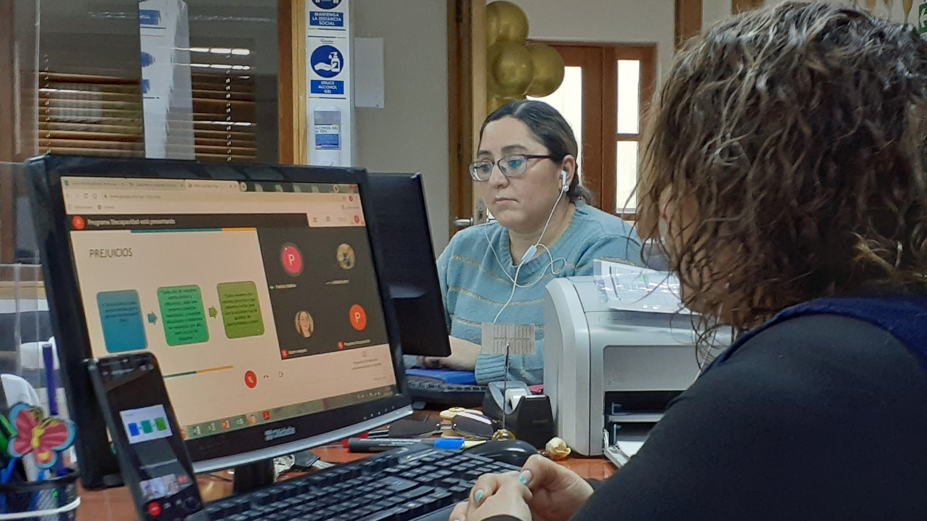 Funcionarios municipales son capacitados en el correcto uso del lenguaje inclusivo