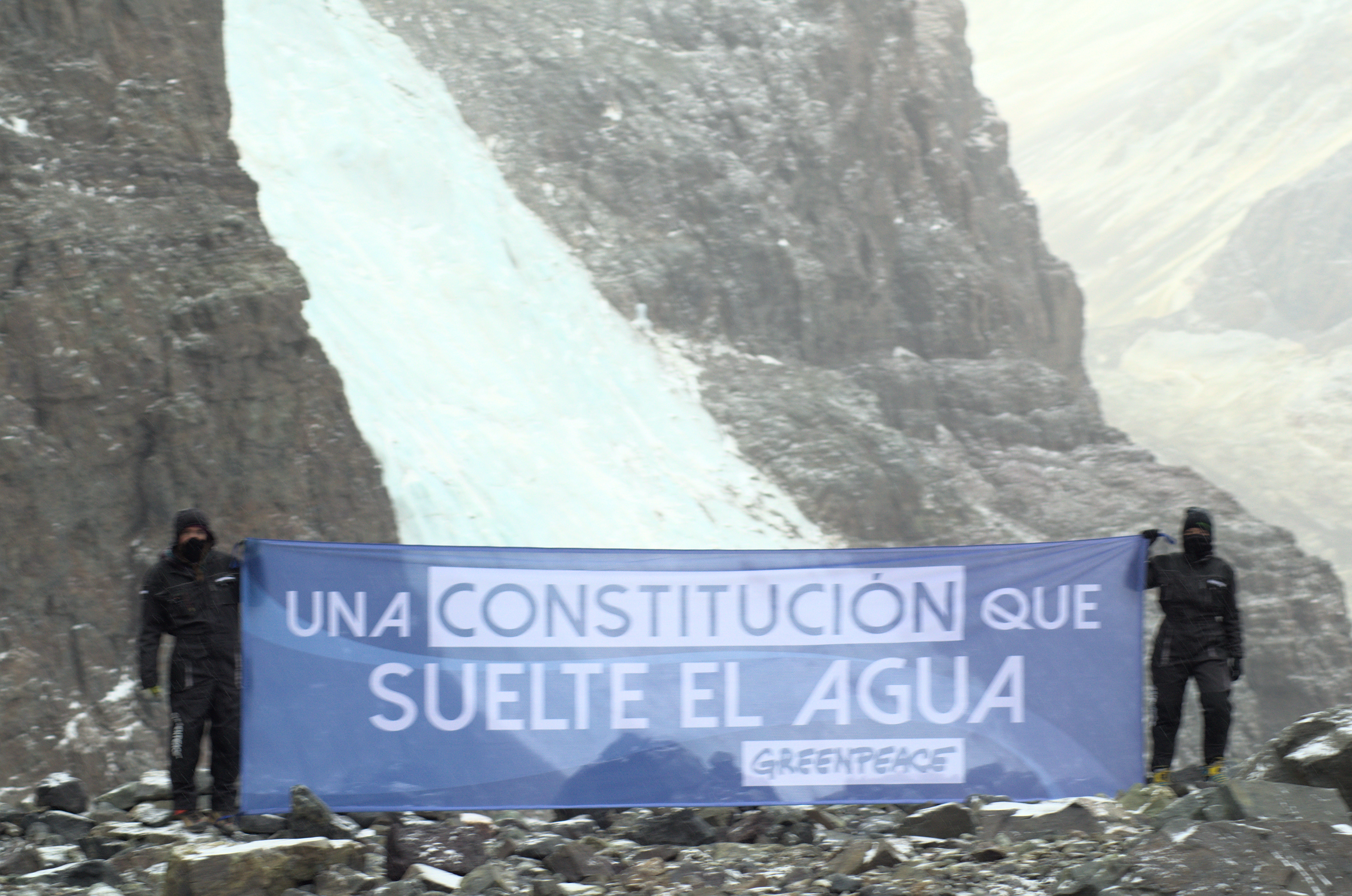 Más del 50% de constituyentes electos, firmaron compromiso explícito para consagrar el agua como un derecho constitucional