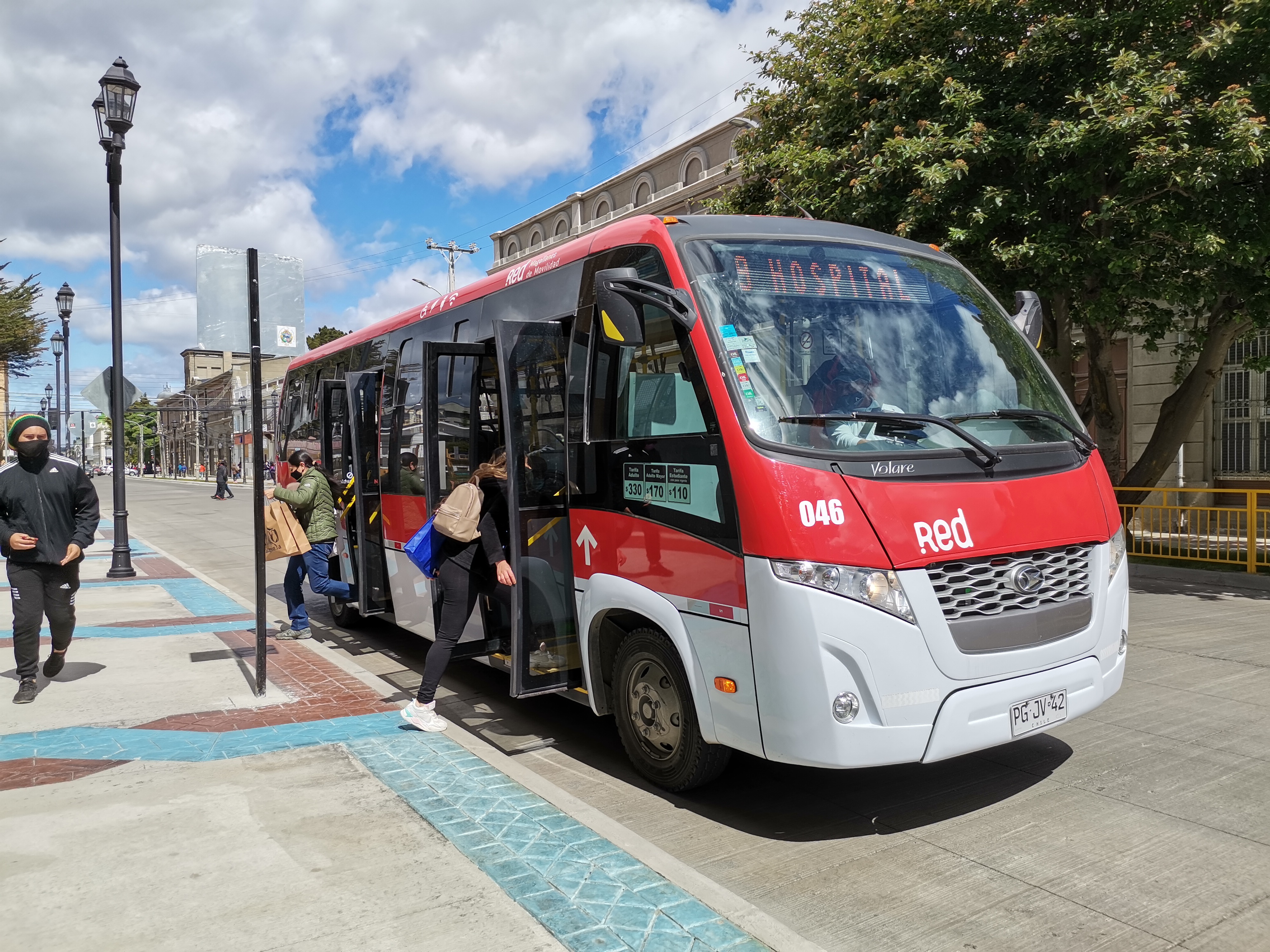 Seremi de Transportes y Telecomunicaciones de Magallanes, informó nuevos horarios del servicio de buses Red Punta Arenas en cuarentena