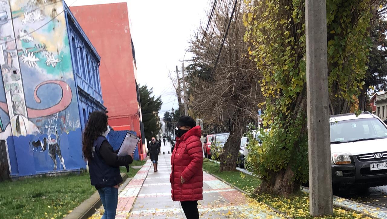 Cuadrillas sanitarias recorren locales de votación en Punta Arenas