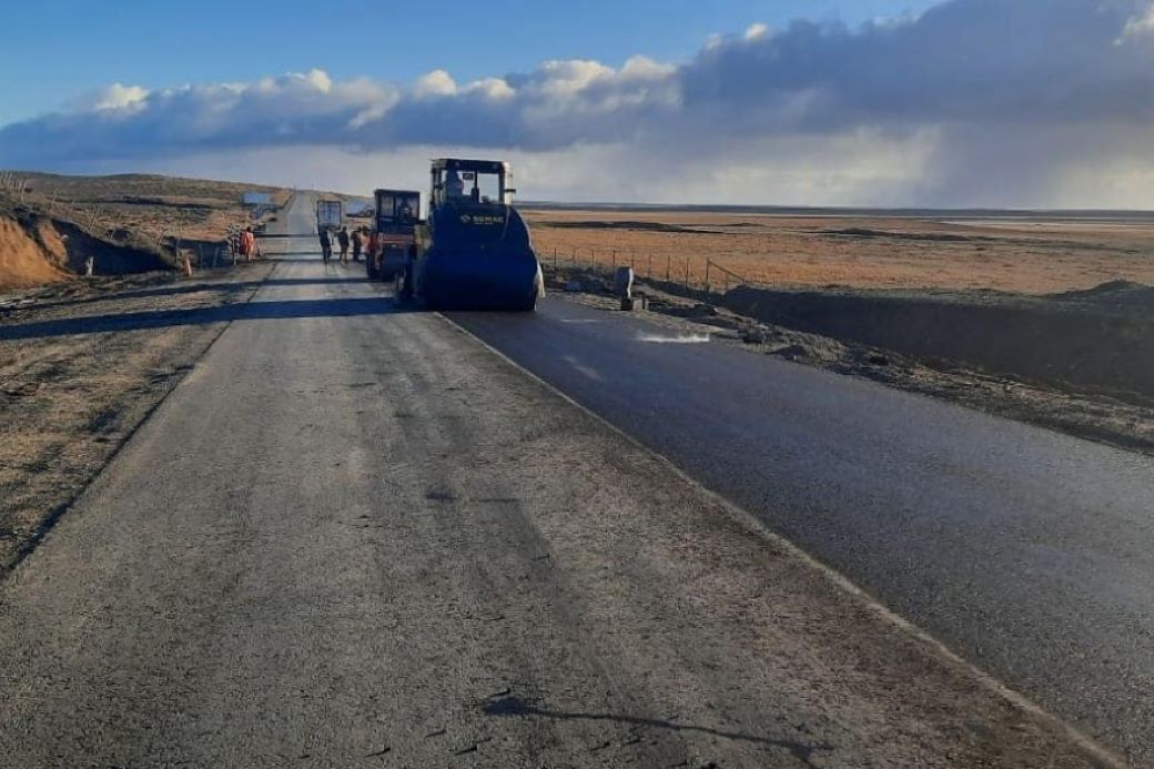 Concluyó la pavimentación de los 10 kilómetros de ruta entre el Paso San Sebastián y la frontera entre Argentina y Chile