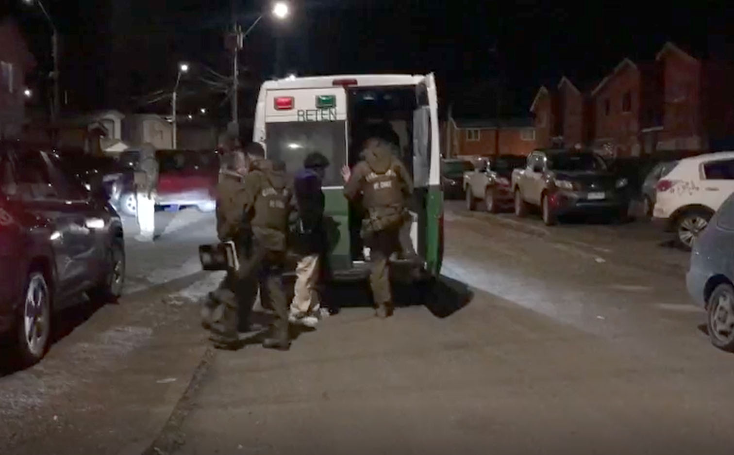 IRRESPONSABLES: 46 detenidos por fiestas clandestinas arrojaron dos operativos de salud durante la noche en Punta Arenas.