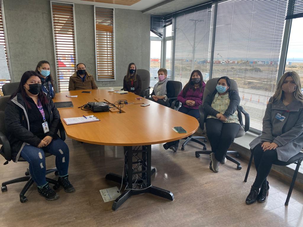 Ministerio de Salud capacitó a personal de Zona Franca de Punta Arenas para prevenir el contagio de Covid-19.