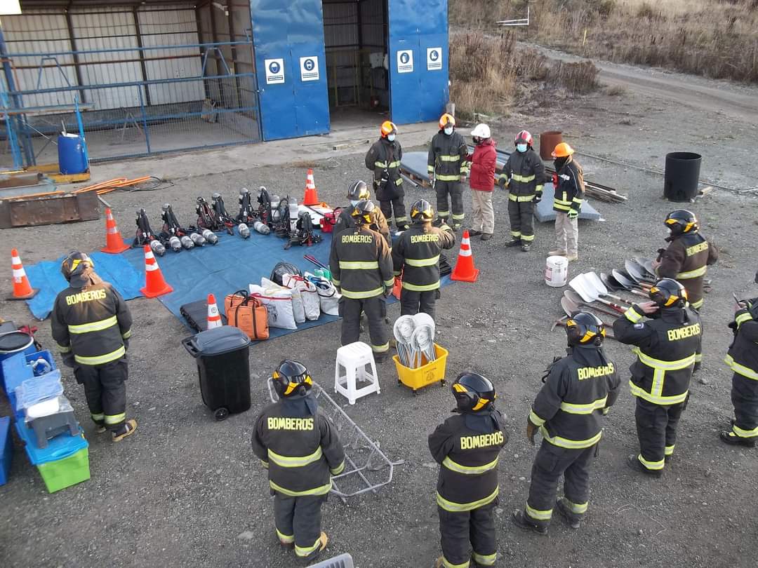 Cerca de 70 bomberos de Magallanes se capacitaron en cursos realizados por ENAP