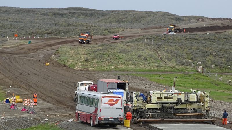 Seremi de Desarrollo Social y Familia aprueba proyecto de mejoramiento de la ruta Y-65 de Porvenir