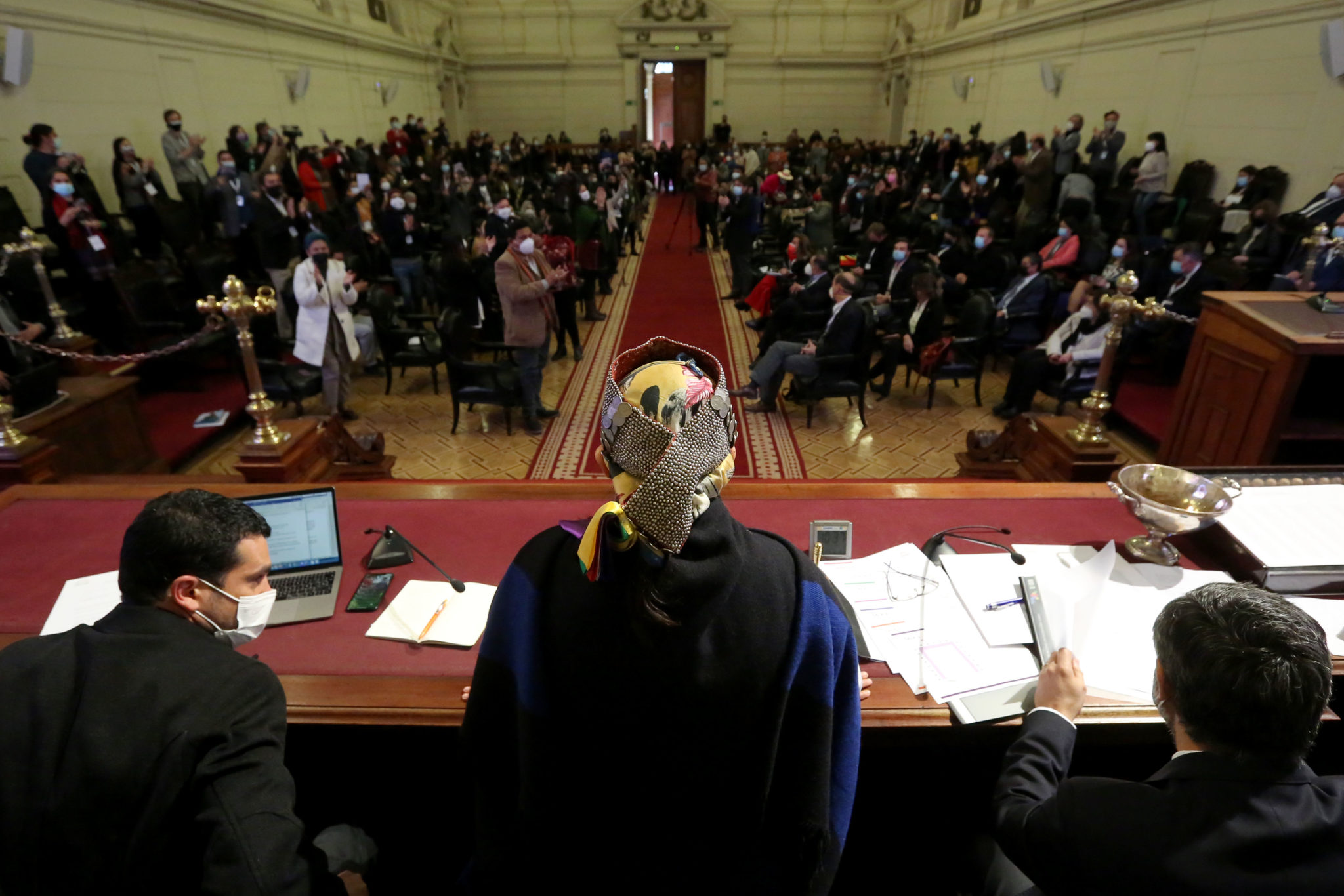 Encuesta CADEM: Elisa Loncón y Jaime Bassa mejor evaluados en la Convención Constitucional