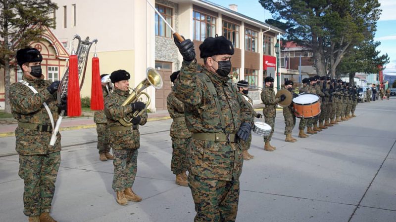 Con presencia de autoridades se retoma tradicional ceremonia de Izamiento del Pabellón Nacional en Puerto Natales