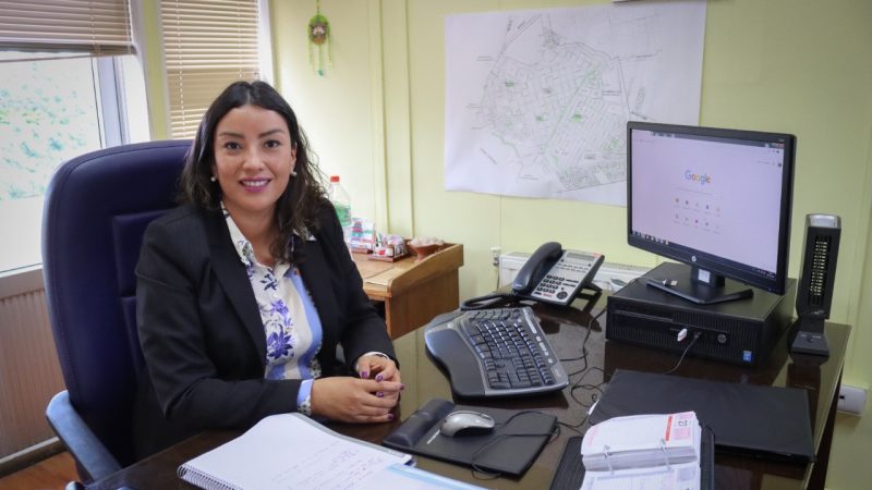 Delegada Presidencial provincial Ericka Farías llama a la población a vacunarse con dosis de refuerzo