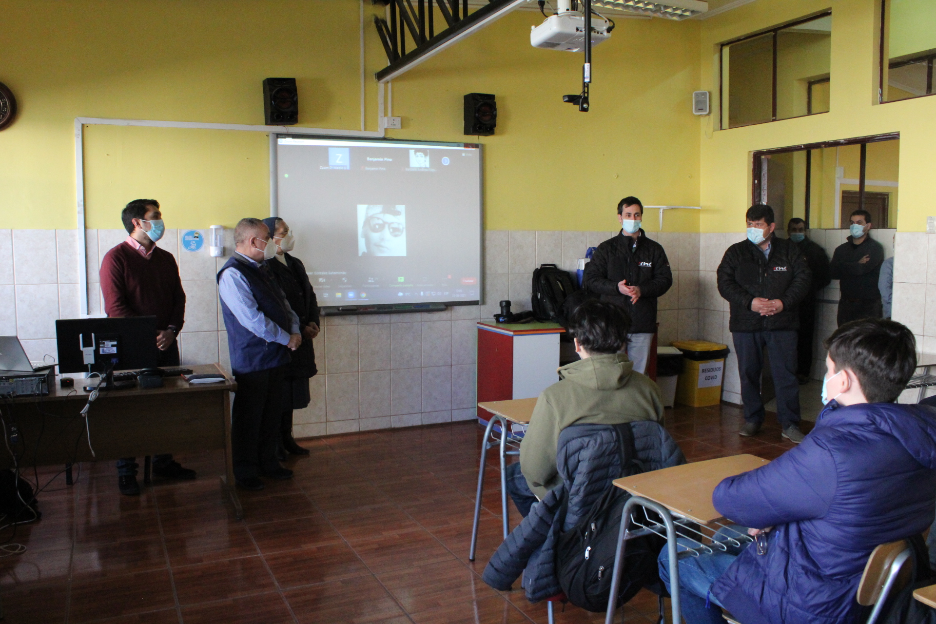 Escuela La Milagrosa vuelve a clases con salas híbridas habilitadas por la Cámara Chilena de la Construcción