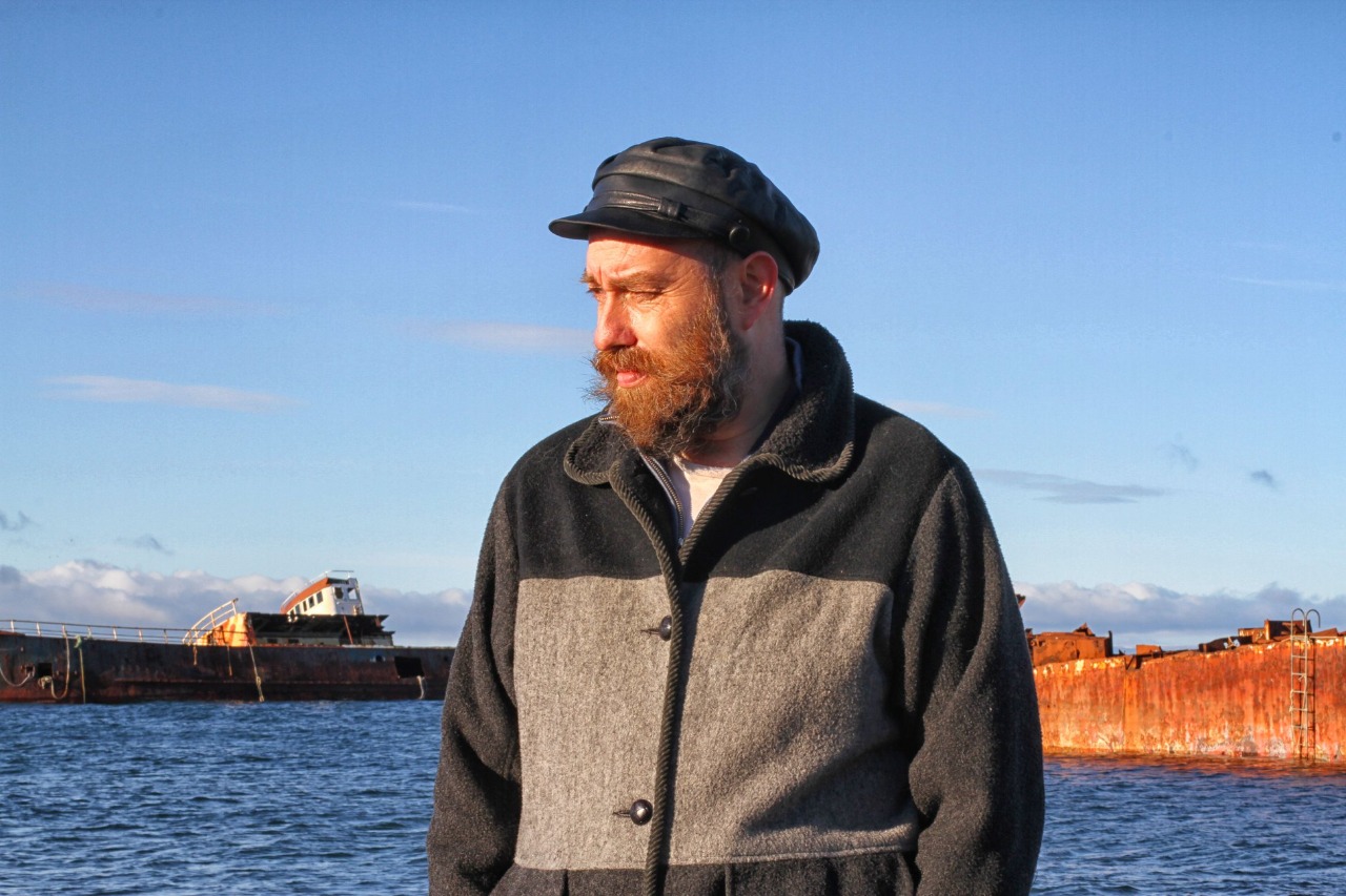 Magallanes en 100 palabras regresa con actividad híbrida a cargo del escritor Óscar Barrientos