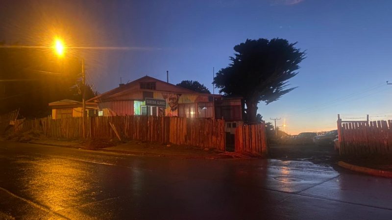 Abuelo de 86 años huyó de hogar de ancianos y horas después apareció con hipotermia. Según informó Carabineros el recinto no cuenta con permiso para funcionar.