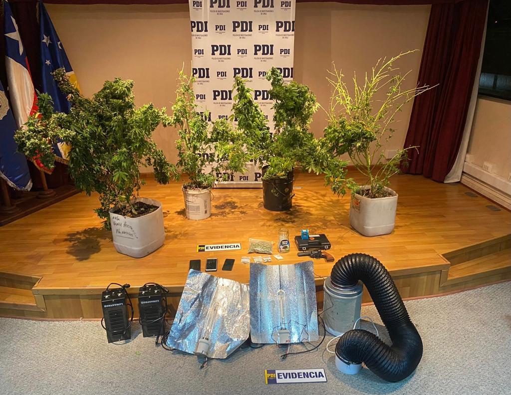 PDI incauta drogas, un arma de fogueo y detiene a tres sujetos en Puerto Natales