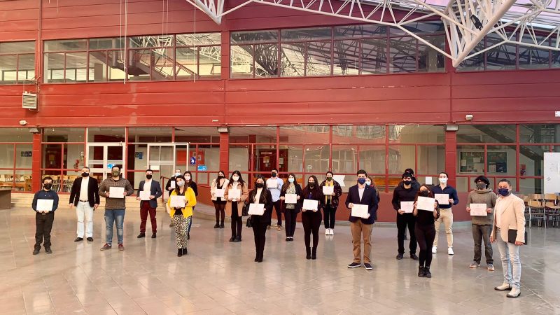 Cerca de 30 futuros ingenieros recibieron sus certificados en “gestión de conducta responsable”