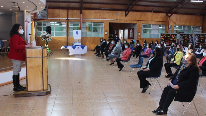 Dos liceos de Natales firmaron convenio “Compromiso Bicentenario” con el Ministerio de Educación.