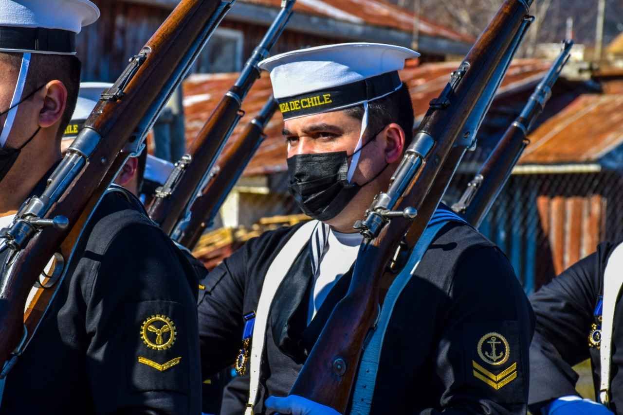 Desfile militar del 18 de septiembre se efectuó en Puerto Williams