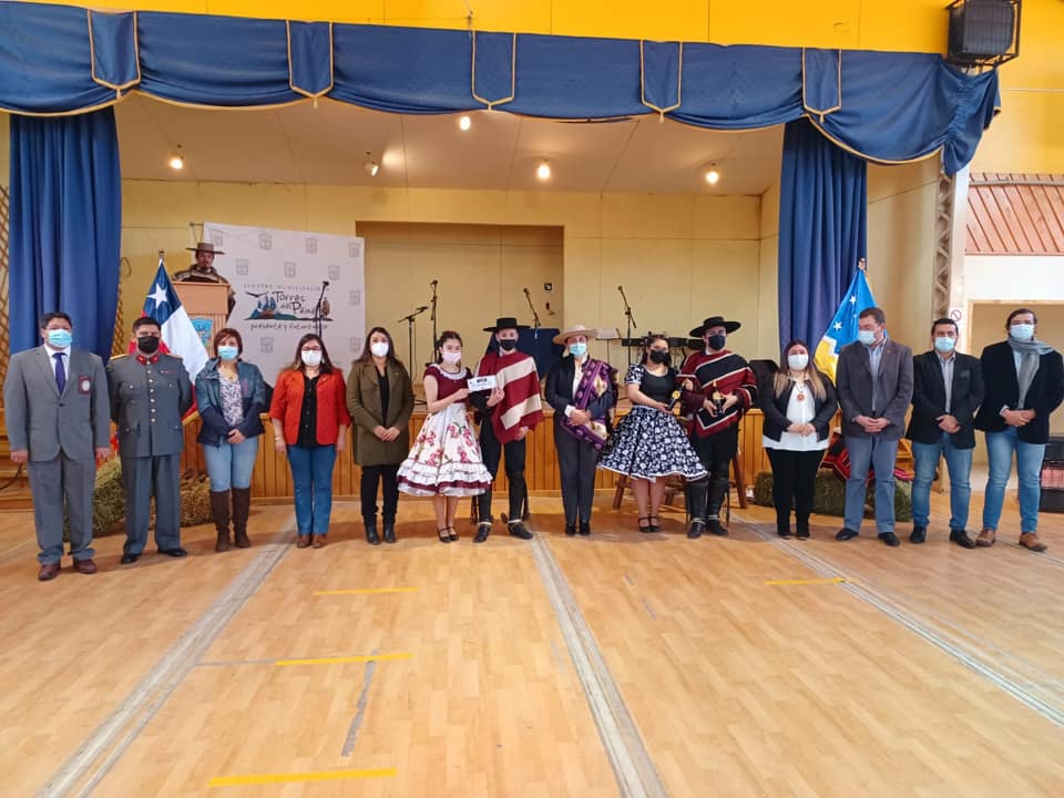 Concejales natalinos participan en el inicio de los festejos de Fiestas Patrias en Torres del Paine