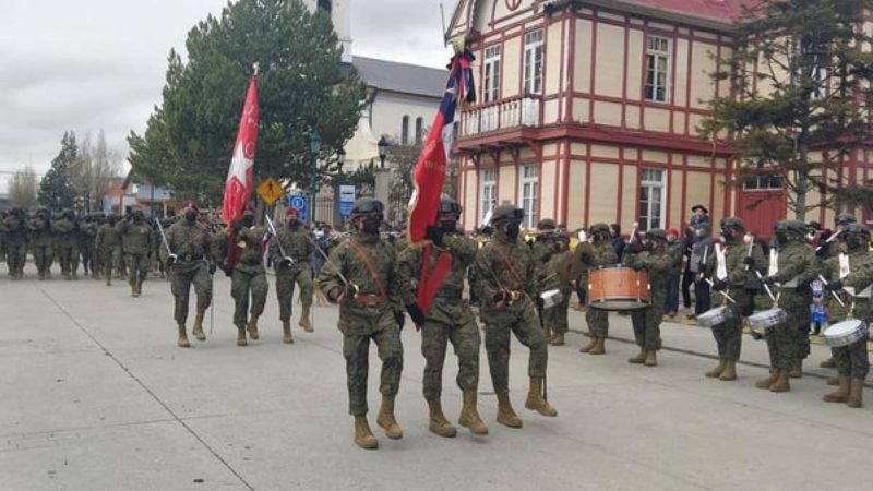 Desfile militar se efectuó este 18 de septiembre en Puerto Natales