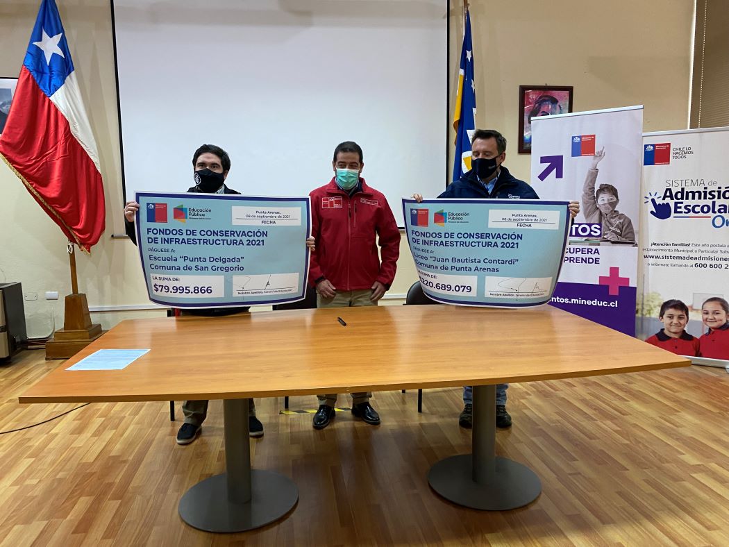 Liceo Contardi de Punta Arenas y Escuela de Punta Delgada en San Gregorio reciben recursos para obras de mejoramiento en su infraestructura