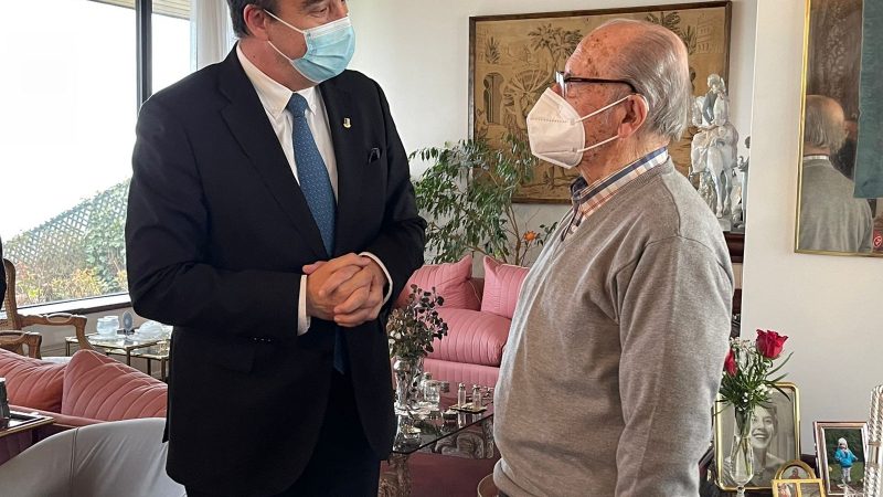 Pionero del turismo regional Arnaldo Alarcón fue nombrado Ciudadano Ilustre de Magallanes