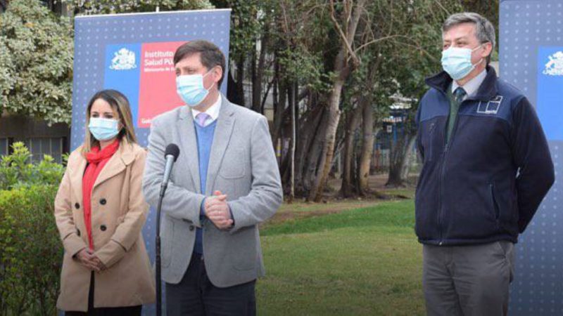 Instituto de Salud Pública aprueba ampliación del rango etario para administrar la vacuna CoronaVac en menores desde los 6 años de edad
