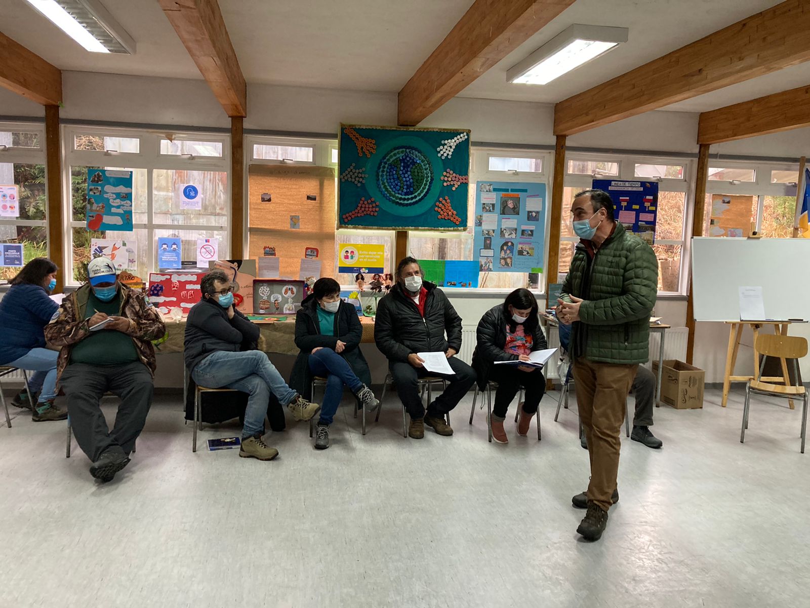 Comunidad de Puerto Edén fue visitada por el Gobernador Jorge Flies para colaborar en la Estrategia Regional de Desarrollo de Magallanes