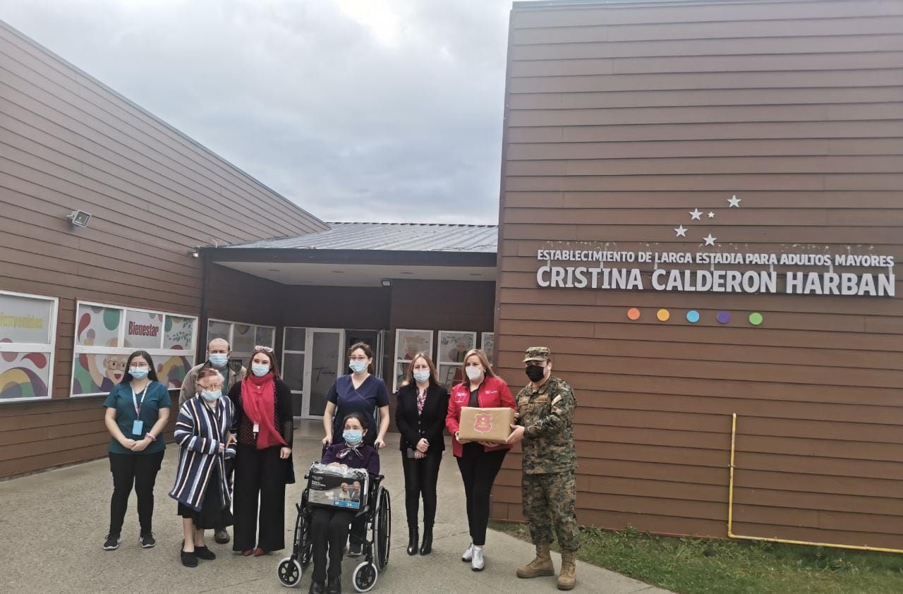 V División de Ejército realizó donación al ELEAM Cristina Calderón de Punta Arenas