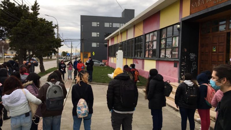 City tour realizan alumnos de 3er y 4° medio del Liceo Sara Braun de Punta Arenas