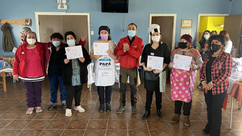 Vecinos del sector Archipiélago de Chiloé celebraron el “18 chico”