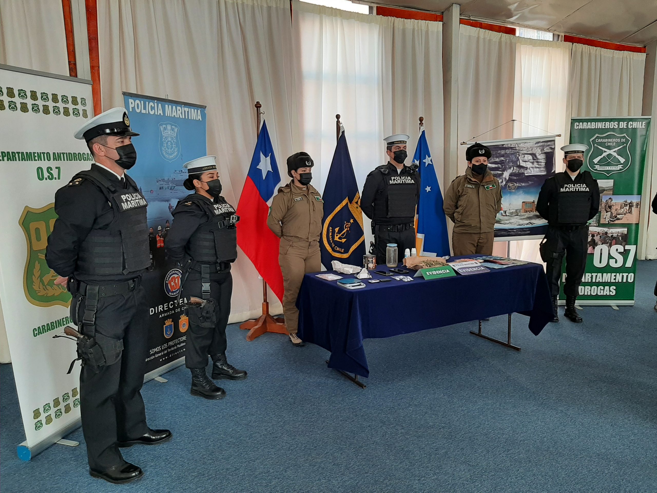 Exitoso operativo conjunto de la Armada y Carabineros desarticuló red de tráfico de drogas en recintos portuarios
