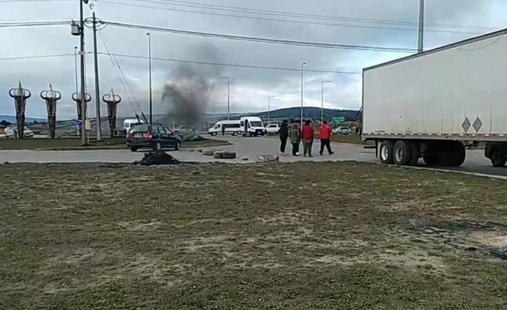 Corte de ruta 9 continúa hoy en Punta Arenas